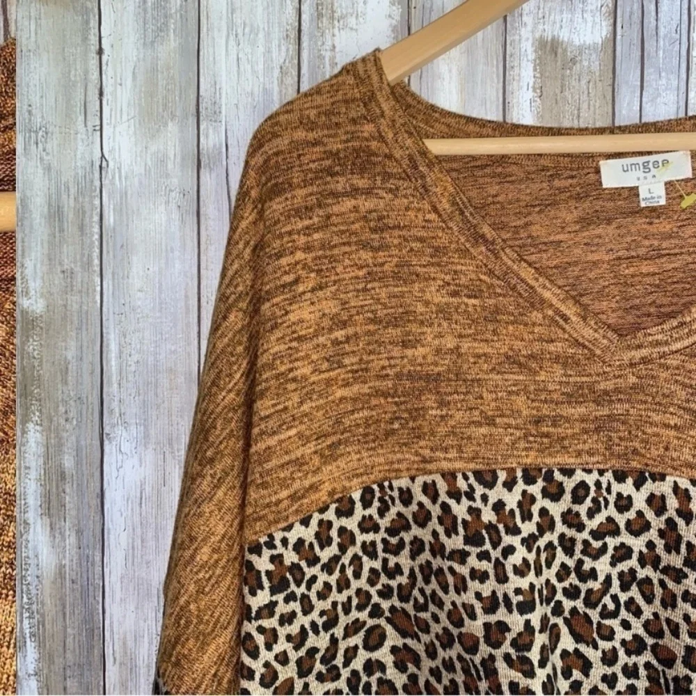 Umgee Leopard Colorblock Sweater - Picture 4 of 7